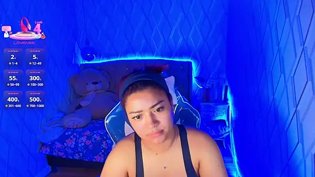 NicolleTaylor online show from 14, 11, 2025