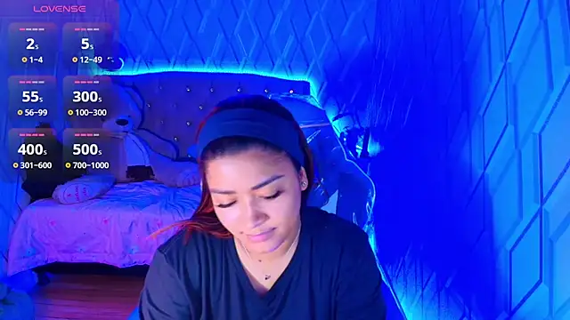 NicolleTaylor online show from 20, 11, 2025