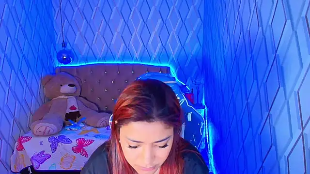 NicolleTaylor online show from 10, 11, 2025