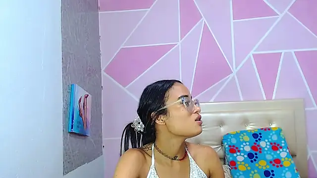 Snapshot of AngeDrty chatting on 17, 6, 2026 AngeDrty online show from 17, 6, 2026