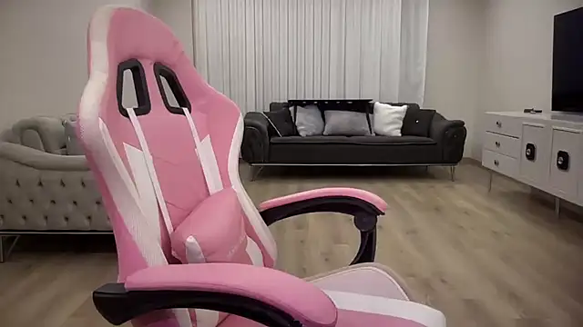 petitebeauty online show from 27, 7, 2026