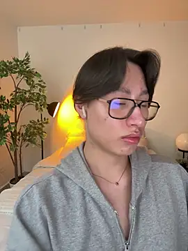 SrLuis18 online show from 15, 9, 2025