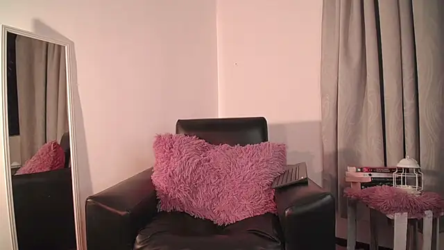 lyamthommpson online show from 13, 2, 2025