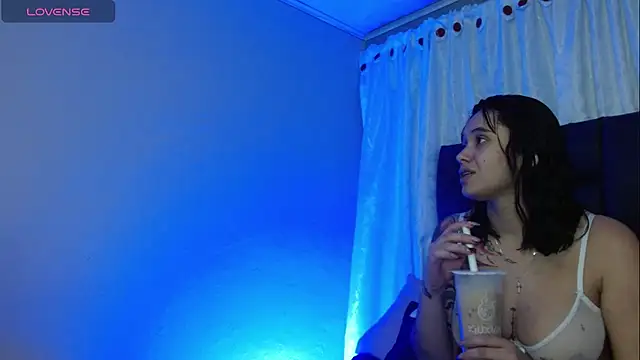 Snapshot of megan_lover chatting on 7, 7, 2026 megan lover online show from 7, 7, 2026
