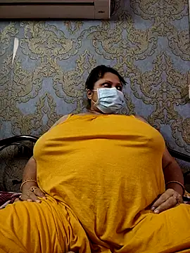 Snapshot of kunjan789 chatting on 4, 12, 2025 kunjan789 online show from 4, 12, 2025