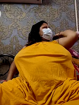 Snapshot of kunjan789 chatting on 10, 11, 2025 kunjan789 online show from 10, 11, 2025