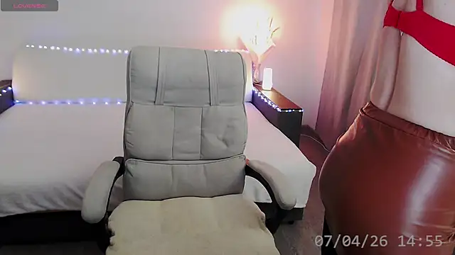 Kira Winner online show from 7, 4, 2026