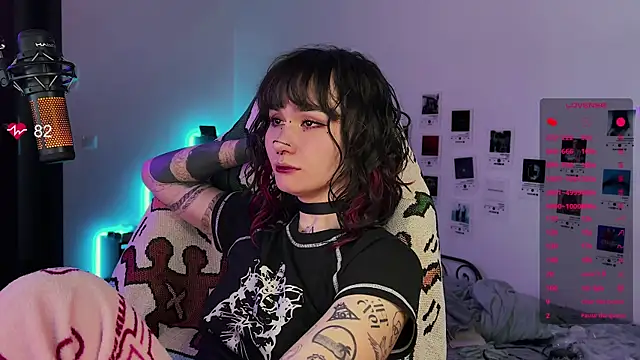 deadlysweet online show from 23, 9, 2025