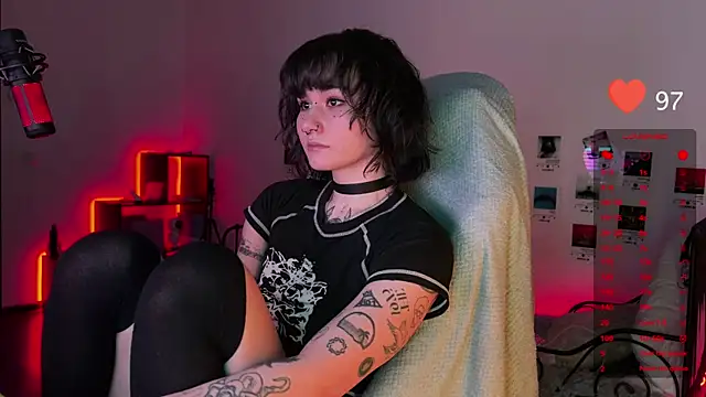 deadlysweet online show from 24, 2, 2025