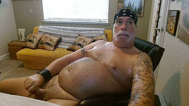 musclebearnips online show from 12, 6, 2026