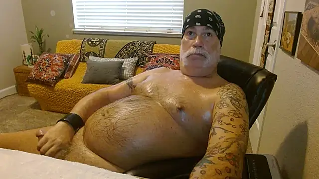 musclebearnips online show from 4, 11, 2025