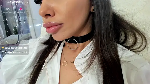 Selena Reeves online show from 7, 3, 2025