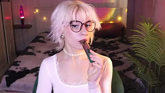 Snapshot of _Moonlight_t chatting on 5, 2, 2026 Moonlight t online show from 5, 2, 2026