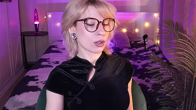  Moonlight t online show from 8, 4, 2026