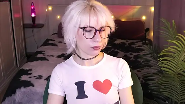 Snapshot of _Moonlight_t chatting on 8, 2, 2026 Moonlight t online show from 8, 2, 2026