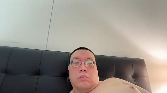 Snapshot of slaveasianboy chatting on 3, 6, 2026 slaveasianboy online show from 3, 6, 2026