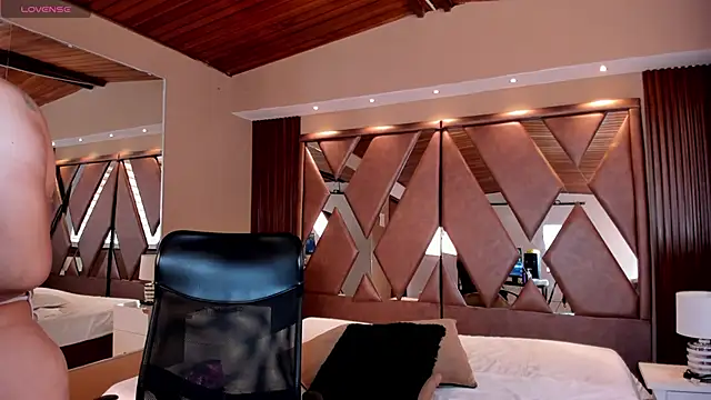 victoria mooree online show from 17, 2, 2026