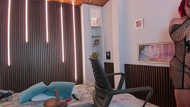 victoria mooree online show from 19, 9, 2025