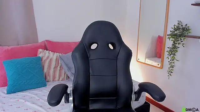 april  stone online show from 20, 11, 2025