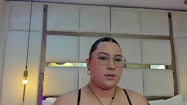 Snapshot of elizavenus chatting on 17, 10, 2025 elizavenus online show from 17, 10, 2025