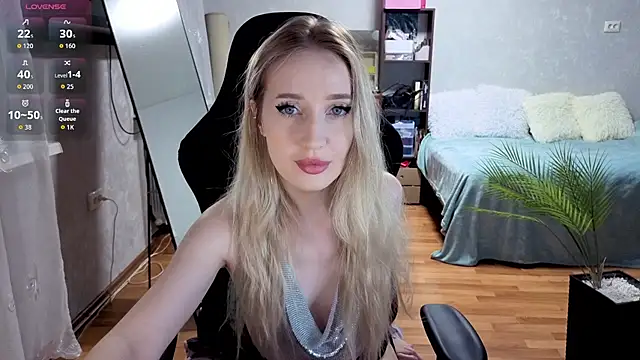 Little Soph online show from 9, 9, 2025