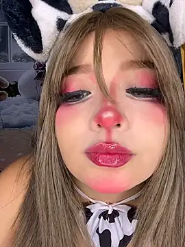 CharlotteMillers online show from 20, 12, 2025