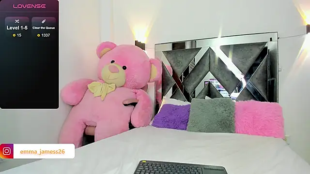 Snapshot of Emma_jamess chatting on 4, 2, 2025 Emma jamess online show from 4, 2, 2025