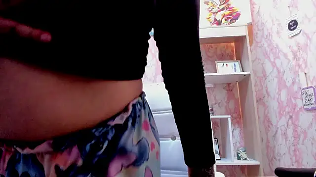 Miniie N online show from 21, 10, 2025