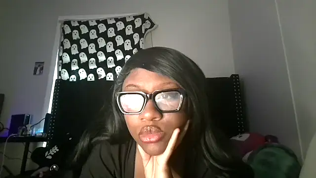 Snapshot of divinitysdesires chatting on 26, 5, 2026 divinitysdesires online show from 26, 5, 2026
