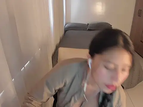 kiaraowen online show from 7, 3, 2026