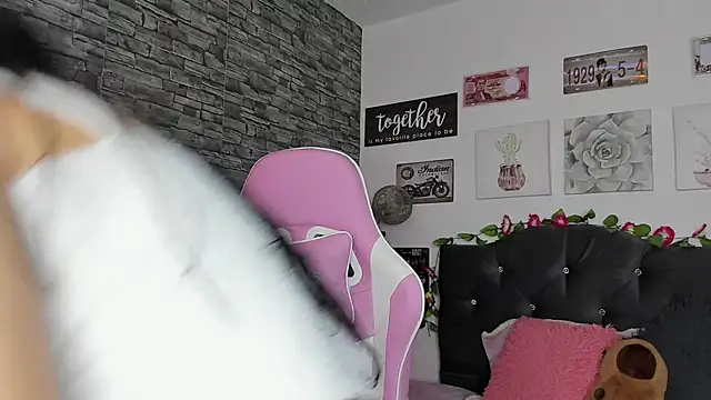 olivia22love online show from 11, 2, 2025