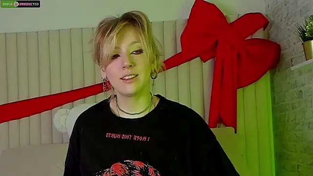 Snapshot of RachelCart chatting on 4, 2, 2026 RachelCart online show from 4, 2, 2026