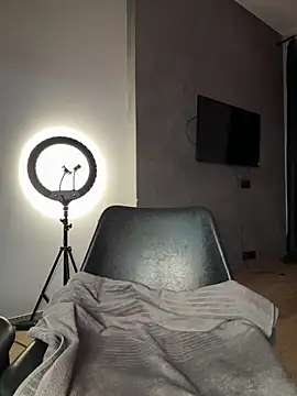  Monic  online show from 18, 11, 2025