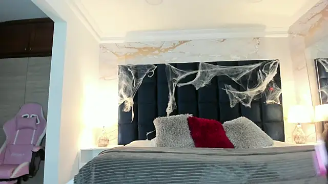 EVELIN MASON online show from 21, 10, 2025