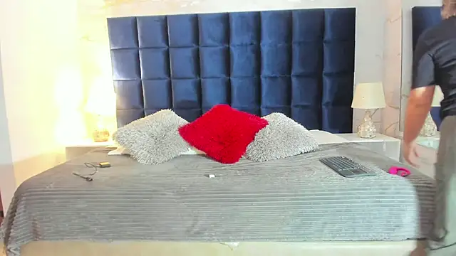 Snapshot of EVELIN_MASON chatting on 12, 7, 2026 EVELIN MASON online show from 12, 7, 2026