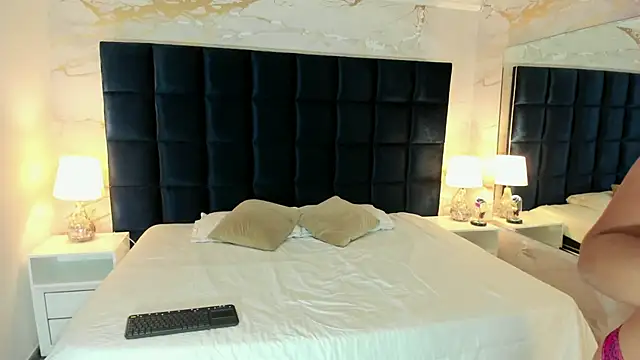 EVELIN MASON online show from 10, 11, 2025