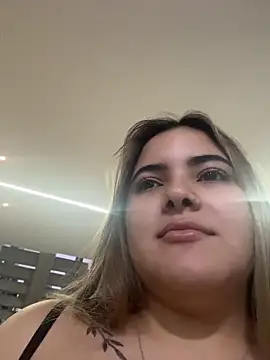 Snapshot of EVELIN_MASON chatting on 9, 6, 2026 EVELIN MASON online show from 9, 6, 2026