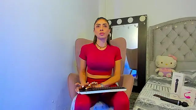 AnaRuiz online show from 4, 2, 2026