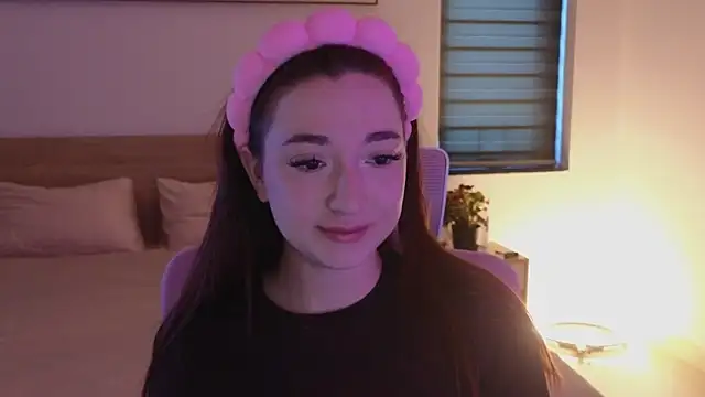 YasmineWest online show from 29, 5, 2026