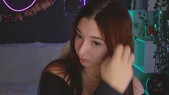 YasmineWest online show from 25, 10, 2025