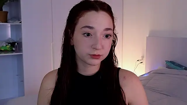 YasmineWest online show from 27, 6, 2026