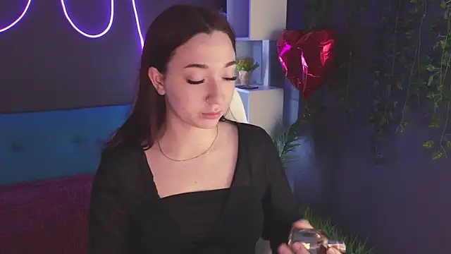 YasmineWest online show from 12, 3, 2025