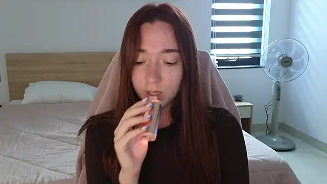 YasmineWest online show from 17, 3, 2026