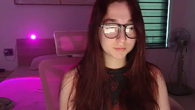YasmineWest online show from 2, 5, 2026