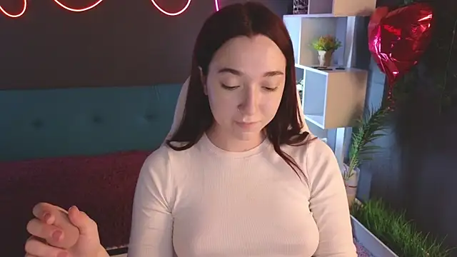 YasmineWest online show from 4, 3, 2025