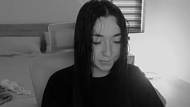 YasmineWest online show from 11, 5, 2026