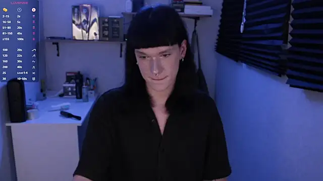 carthylovvve online show from 6, 3, 2025