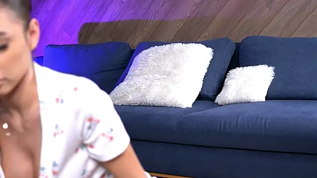 EsmeAinsley online show from 22, 9, 2025