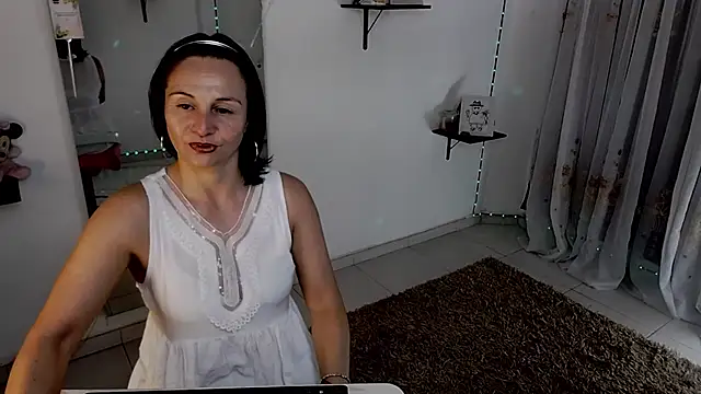 lollita 23  online show from 2, 12, 2025