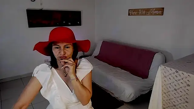 lollita 23  online show from 28, 11, 2025